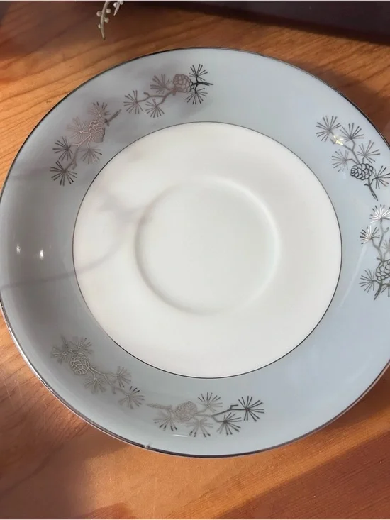 (UT) Vintage Seyei Toki Co. "Silver Cone" Cup and Saucer - Picture 5 of 9